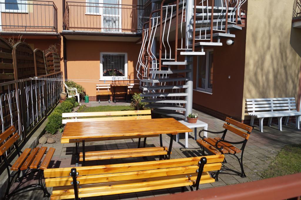 Noclegi U Krystyny Rewal Exterior foto
