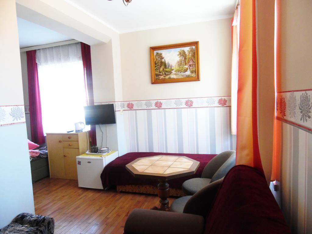 Noclegi U Krystyny Rewal Exterior foto