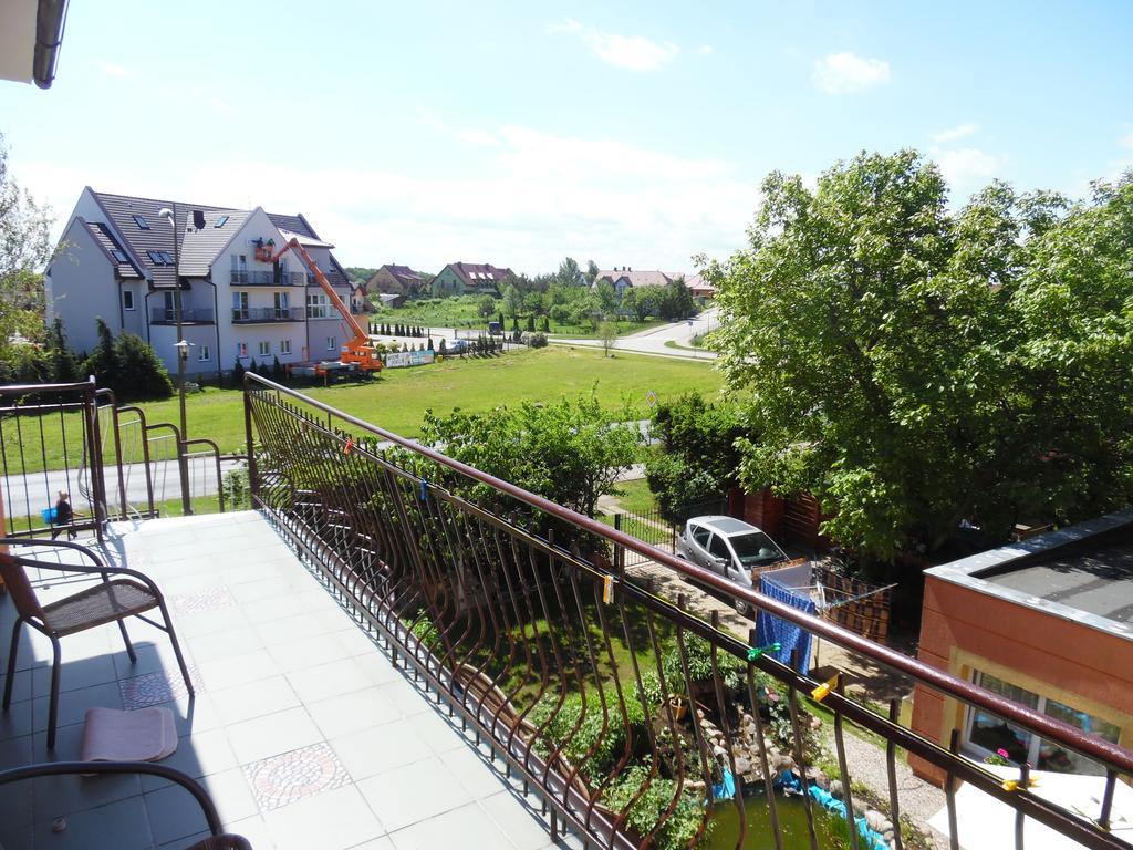 Noclegi U Krystyny Rewal Exterior foto